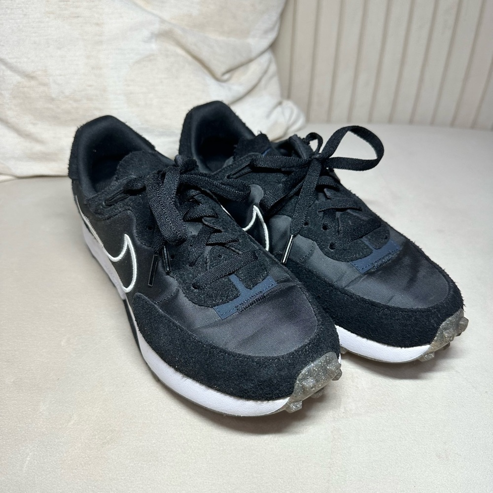 Nike Women's Black Sneakers